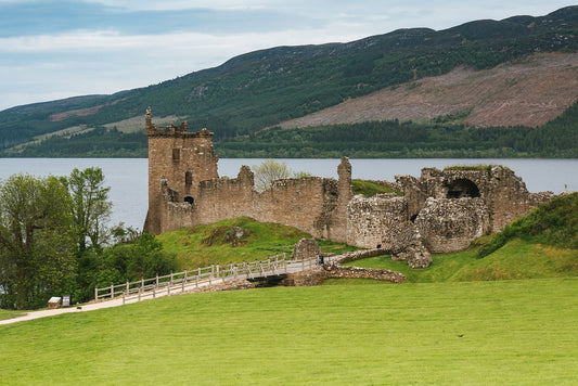 Urquhart Castle: Scotland’s Historic Fortress Overlooking Loch Ness